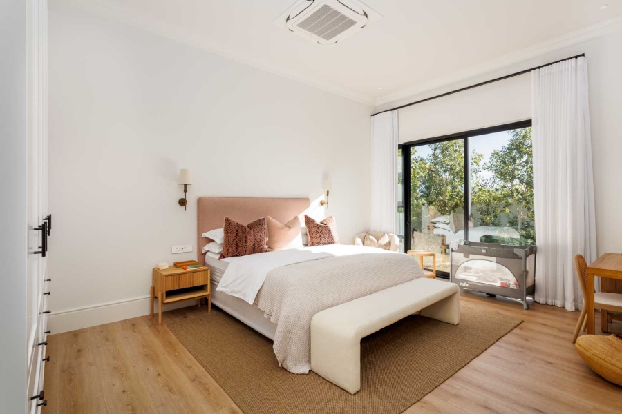 8 Bedroom Property for Sale in Val De Vie Estate Western Cape